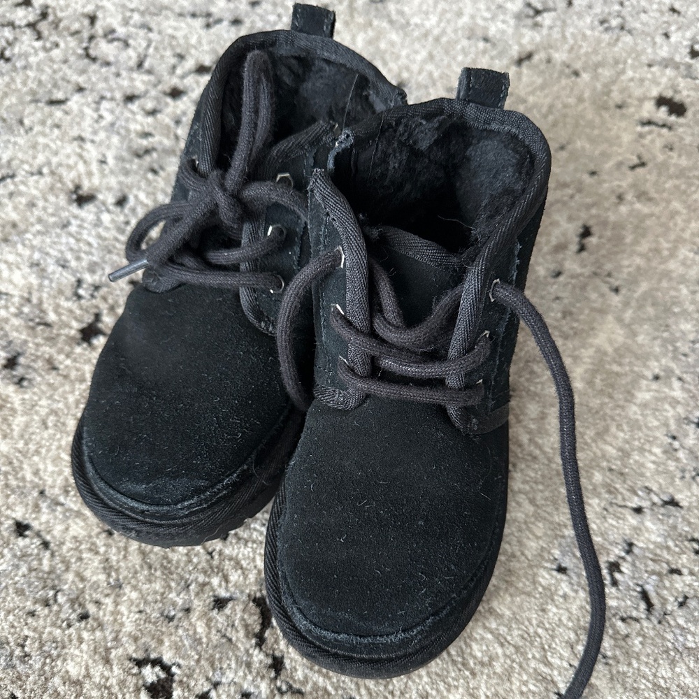 UGG Neumel Chukka Boot